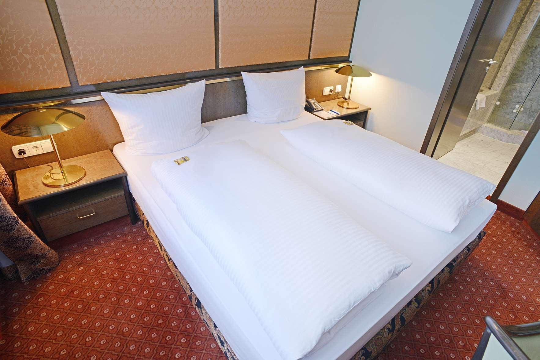 Plaza Kongresshotel Europe Щутгарт Екстериор снимка