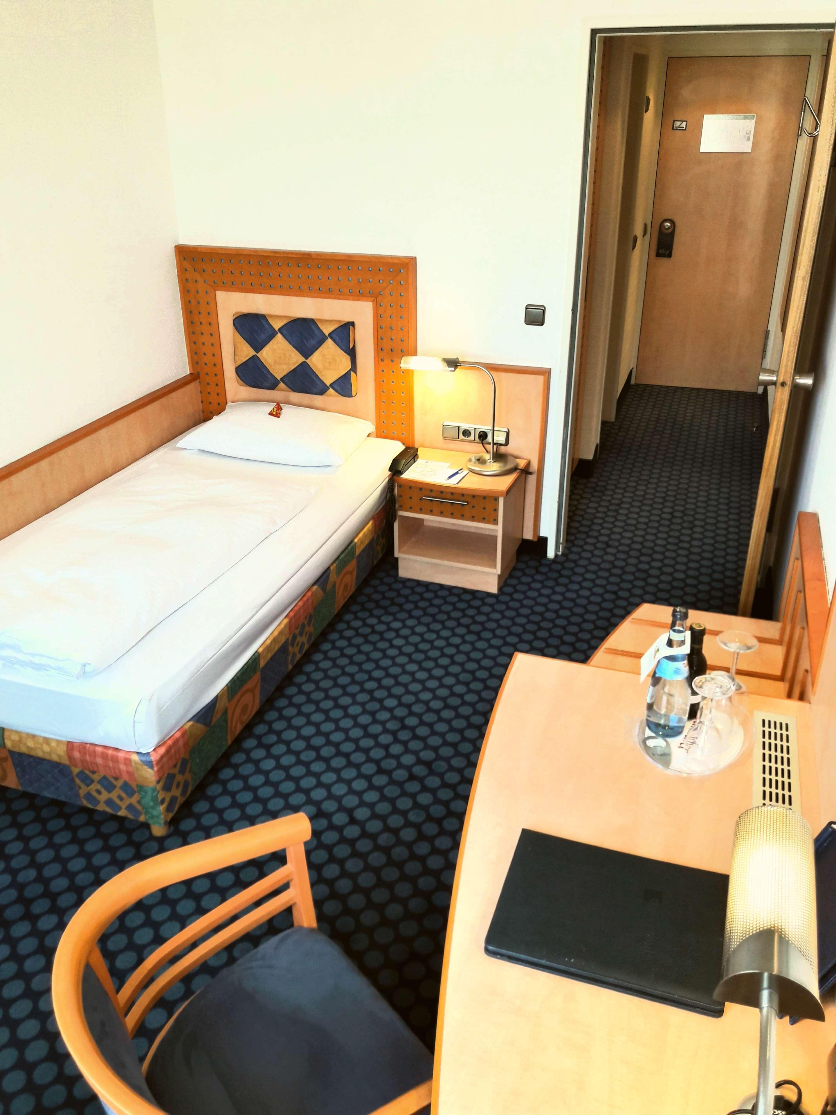Plaza Kongresshotel Europe Щутгарт Екстериор снимка
